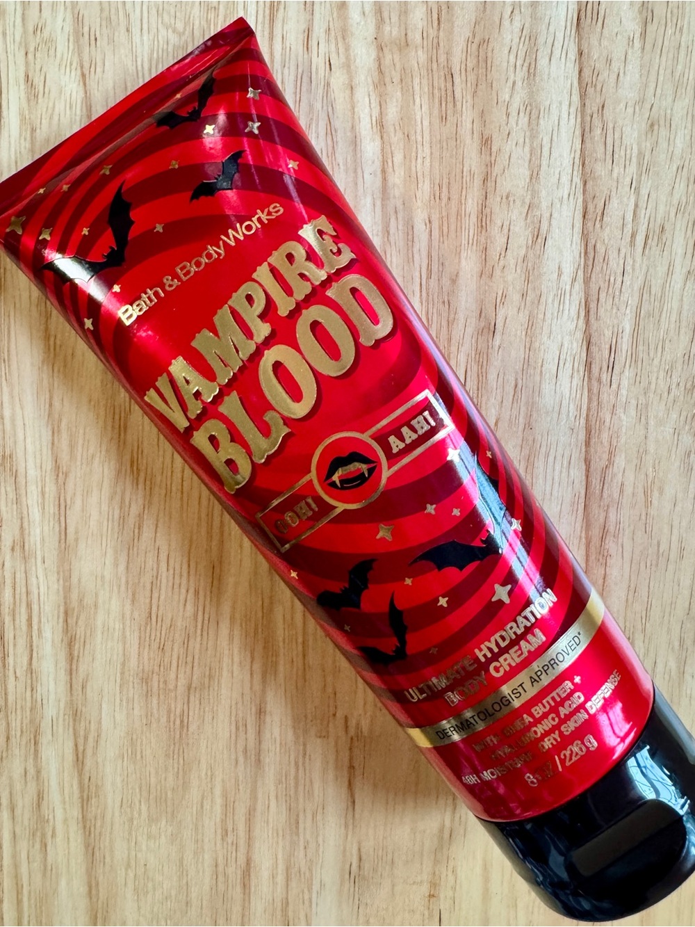 Bath & Body Works Vampire Blood Hydration Body Cream - Red & Black